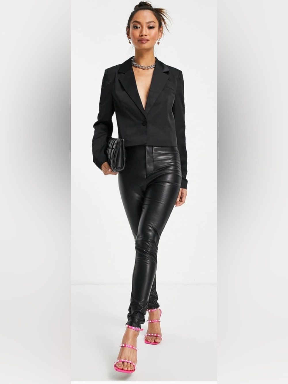 ❌SOLD❌Vero Moda Cropped Blazer in Black/ Size US 4 - Picture 2 of 10